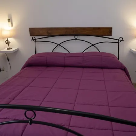 Guest house La Del Baffo 3*